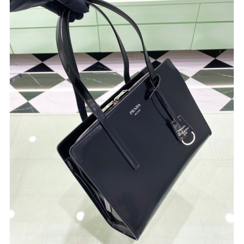 Geantă de umăr mică din piele periată Prada Re-Edition 1995 1BA357 neagră