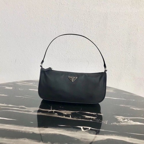 Geantă tote Prada Re-Edition din nailon 1N1419 neagră