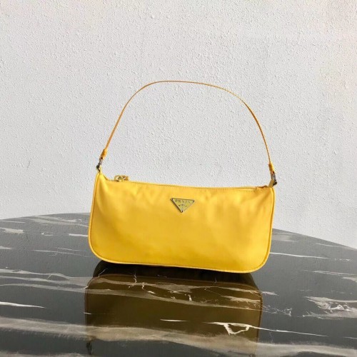 Geantă tote Prada Re-Edition din nailon 1N1419 galbenă