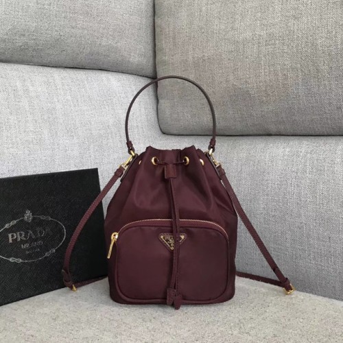 Geantă Prada Re-Edition din nailon 81166 Burgundy