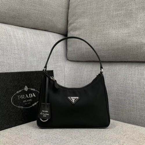 Geantă tote Prada Re-Edition din nailon 91204 neagră