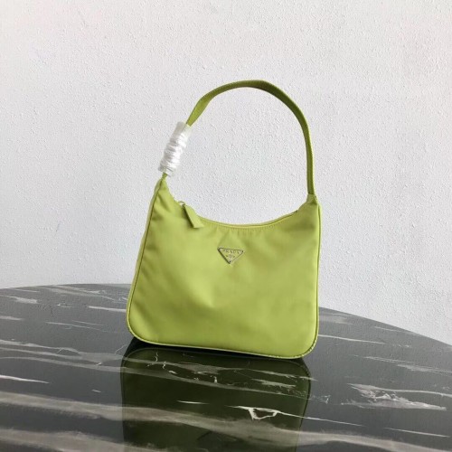 Geantă tote Prada Re-Edition din nailon MV519 verde