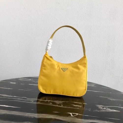 Geantă tote Prada Re-Edition din nailon MV519 galbenă