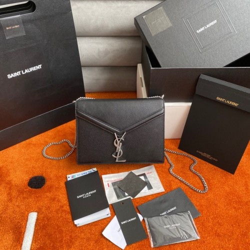 SAINT LAURENT GEANTĂ CASSANDRA MEDIE CU LANȚ DIN PIELE CU GRAIN DE POUDRE EMBOSSED 532750 neagră