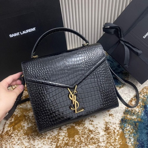SAINT LAURENT GEANTĂ CASSANDRA MEDIE CU MÂNER SUPERIOR DIN PIELE STRĂLUCITOARE CU IMPRIMARE DE CROCODIL B623931 NEGRU