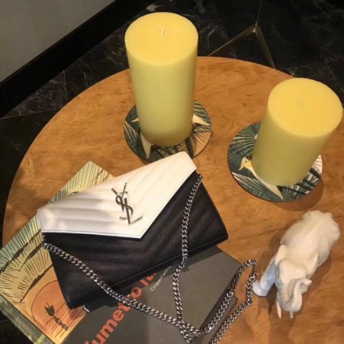 SAINT LAURENT Clutch plic din piele matlasată cu monogramă 26813 Negru și alb