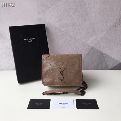 SAINT LAURENT Geantă de umăr din piele Niki Mini 03743 Castaniu