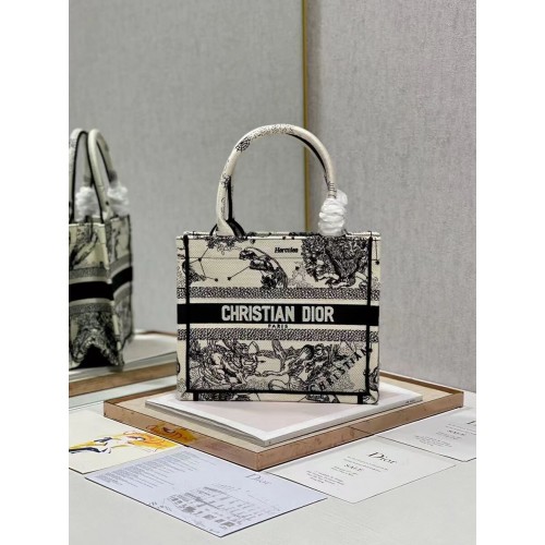 GEANTĂ DIOR MICĂ BOOK TOTE Broderie C1331-4