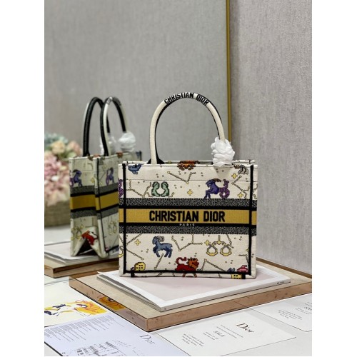 Geantă mică Dior Book Tote Latte multicoloră Dior Pixel Zodiac Embroidery M1265ZRTY