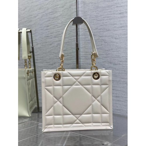 GEANTĂ MICĂ DIOR ESSENTIAL TOTE Piele de vițel Archicannage Alune M87211 ALB