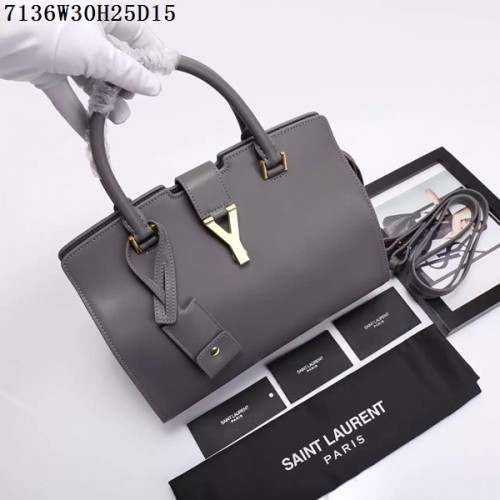 Geantă mică Saint Laurent Classic Monogramme din piele cu clapă Y7136 gri