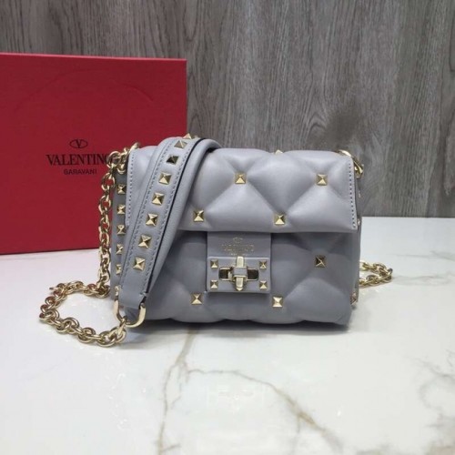Geantă crossbody din piele matlasată VALENTINO Candy 0073 gri