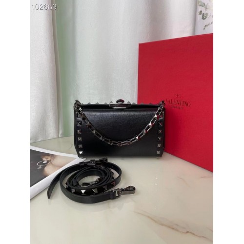 Geantă de umăr VALENTINO GARAVANI Rockstud Alcove Grain din piele de vițel CV0189 neagră
