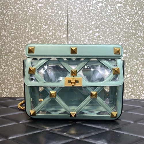 Geantă de umăr cu lanț din piele de oaie moale VALENTINO GARAVANI Roman Stud WW2B0I60B albastru deschis