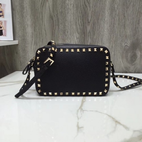 Geantă crossbody din piele VALENTINO Rockstud A97410 neagră
