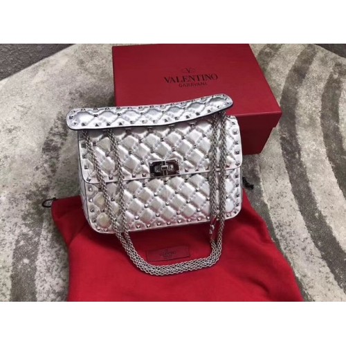 Geantă de umăr medie VALENTINO Rockstud din piele 0123 argintie