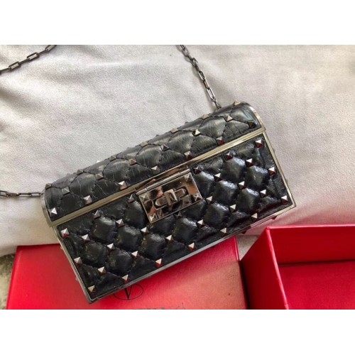 Geantă crossbody VALENTINO Rockstud din piele matlasată 0702 neagră