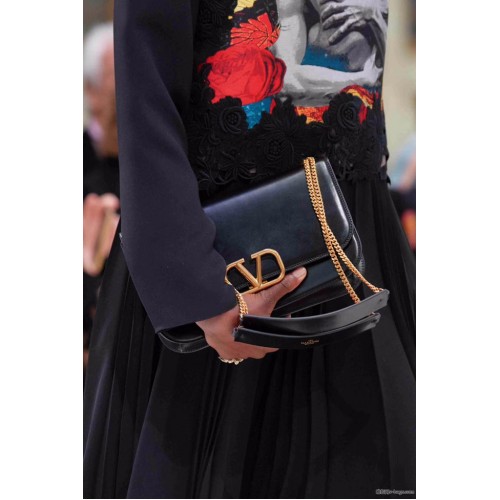 Geantă de umăr originală din piele VALENTINO VLOCK 2323 neagră