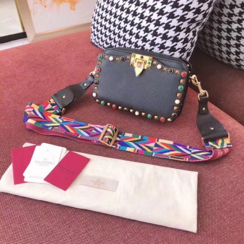 Geantă de umăr din piele Valentino Garavani Rockstud 7279 neagră