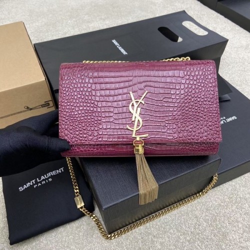 GEANTĂ YSL KATE MEDIE CU CRUCIURI DIN PIELE STRĂLUCITOASĂ CU IMPRIMARE DE CROCODIL 377829 Burgundie