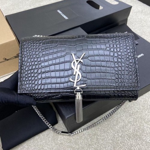 GEANTĂ YSL KATE MEDIE CU CRUCIURI DIN PIELE STRĂLUCITOASĂ CU IMPRIMARE DE CROCODIL B377829 neagră