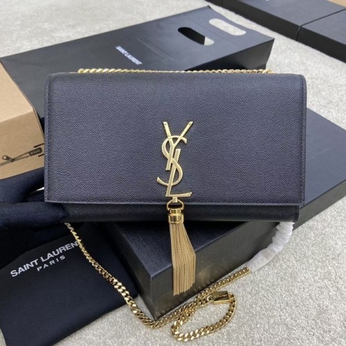 YSL KATE MEDIUM CU CRUCIURI DIN PIELE EMBOSSATĂ GRAIN DE POUDRE 354119B negru