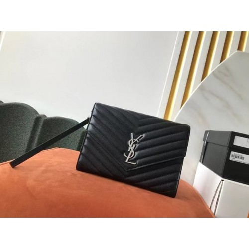 Yves Saint Laurent PULSOR MONOGRAMĂ DIN PIELE MATLASATĂ CU GRAIN DE POUDRE ÎMBOSSATĂ B617662 negru