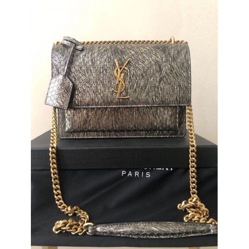 Yves Saint Laurent GEANTĂ MICĂ SUNSET CU LANȚ DIN PIELE LUCIOASĂ CU STRAT EMBOSAT Y544296 gri