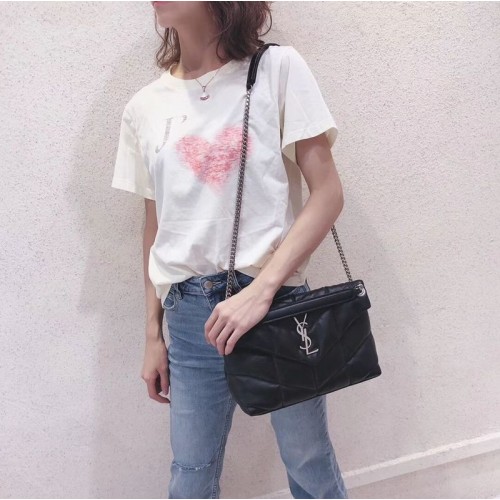 Yves Saint Laurent GEANTĂ MICĂ LOULOU PUFFER DIN PIELE MATĂ ȘI ȘIROASE Y577476 Negru