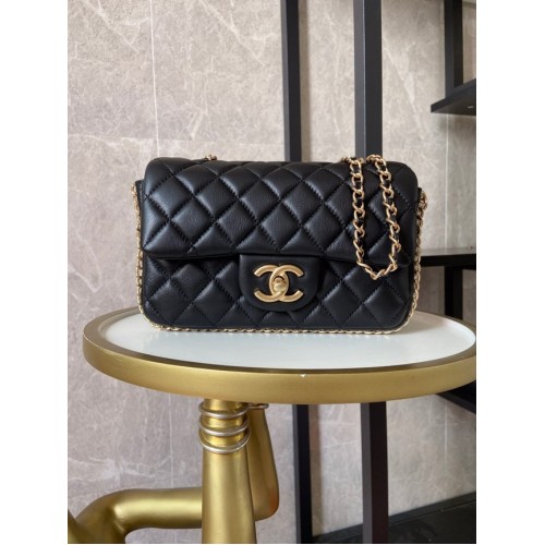 Geantă Chanel clasică din piele de miel și perle artificiale, metal auriu AS1740 negru