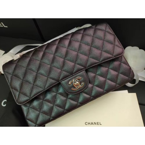 Geantă Chanel cu clapă din piele de vițel granulată iridescentă și aurie AS1112 neagră